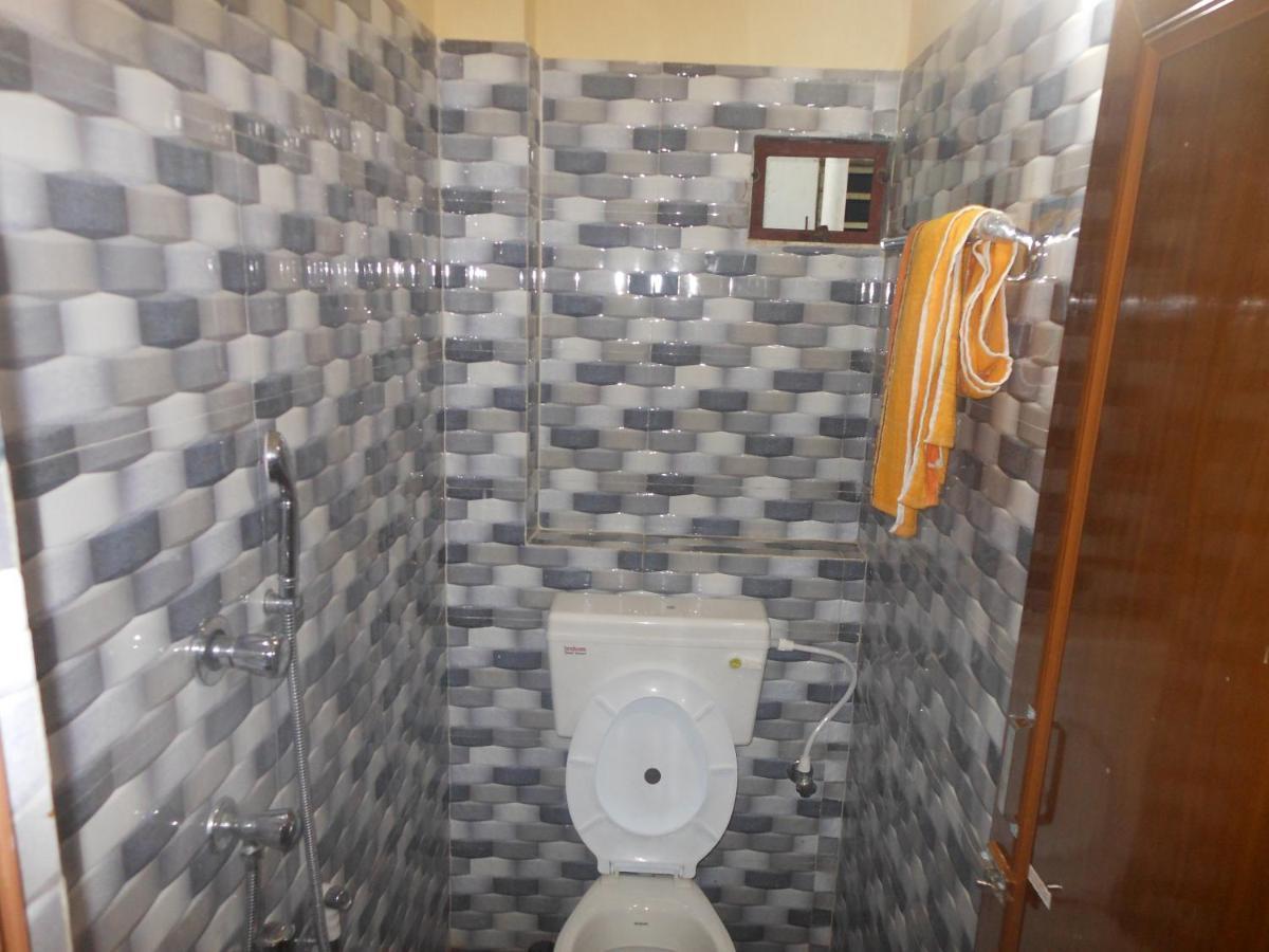 Hotel Royale Колката Екстериор снимка