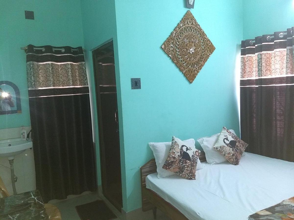 Hotel Royale Колката Екстериор снимка