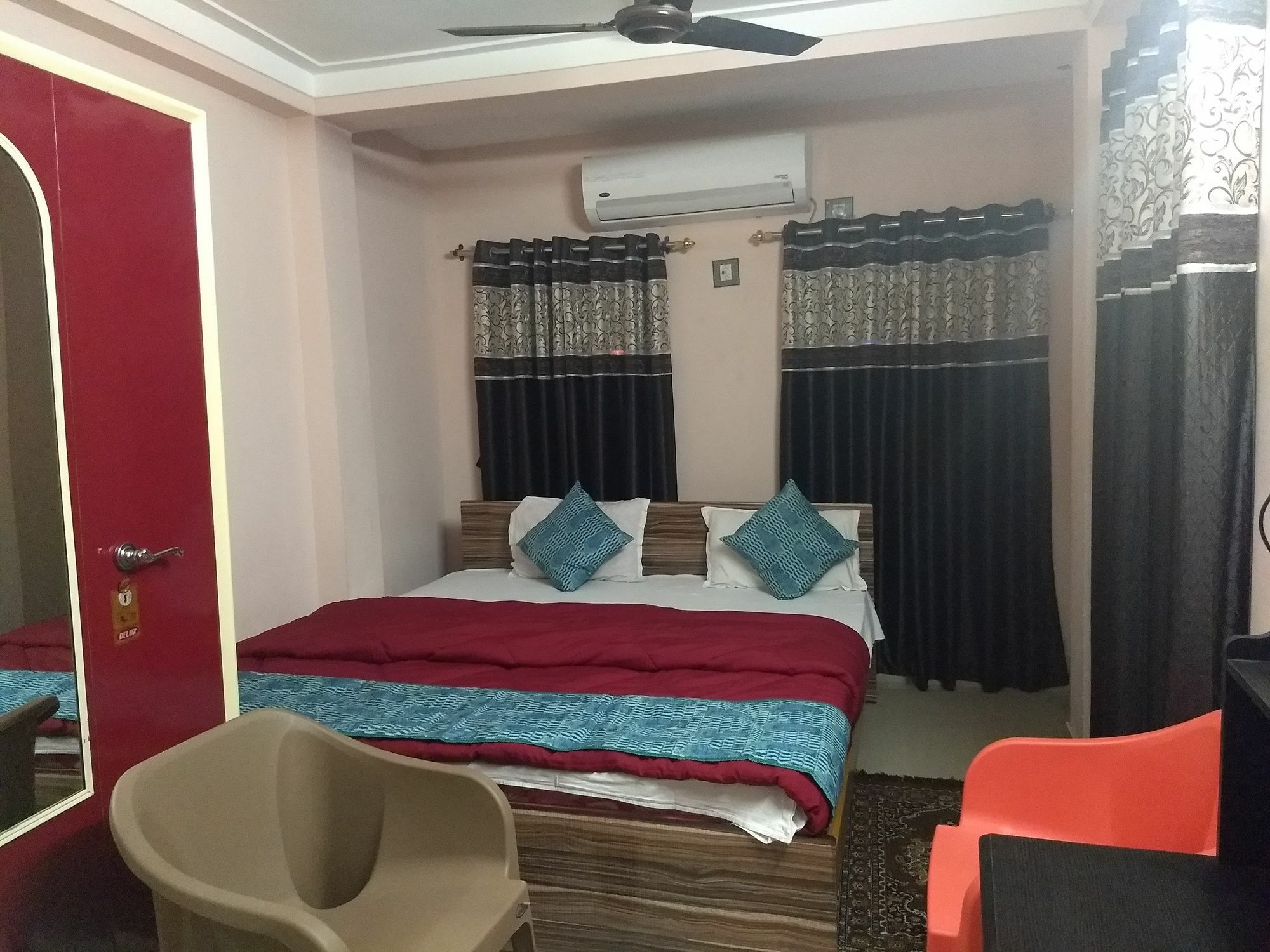 Hotel Royale Колката Екстериор снимка